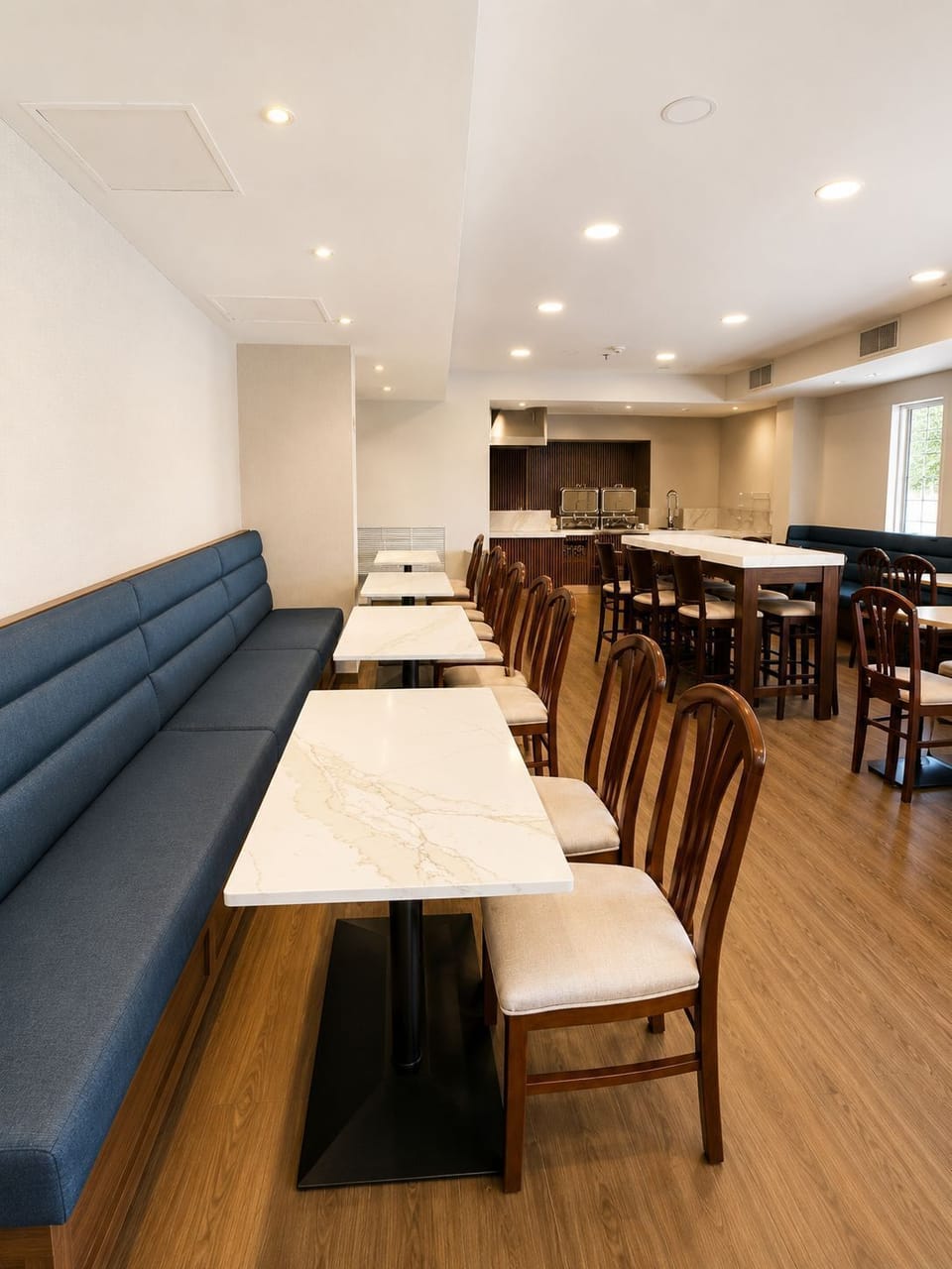 Free daily buffet breakfast
