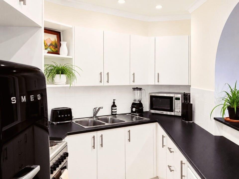 q guny kitcheny
