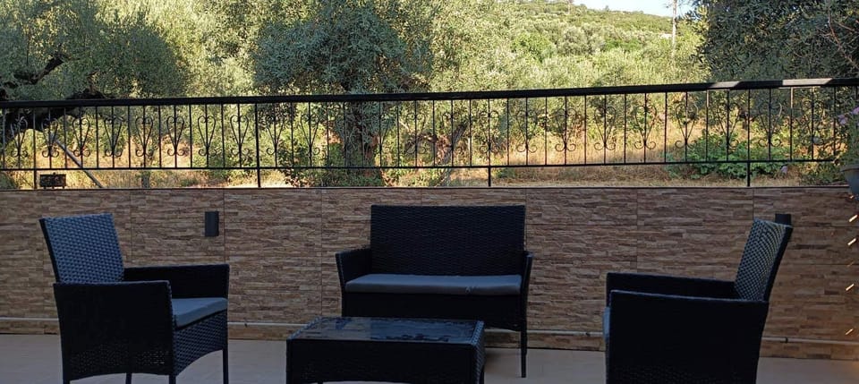 Apartment, 1 Bedroom, Mountain View | Terrace/patio