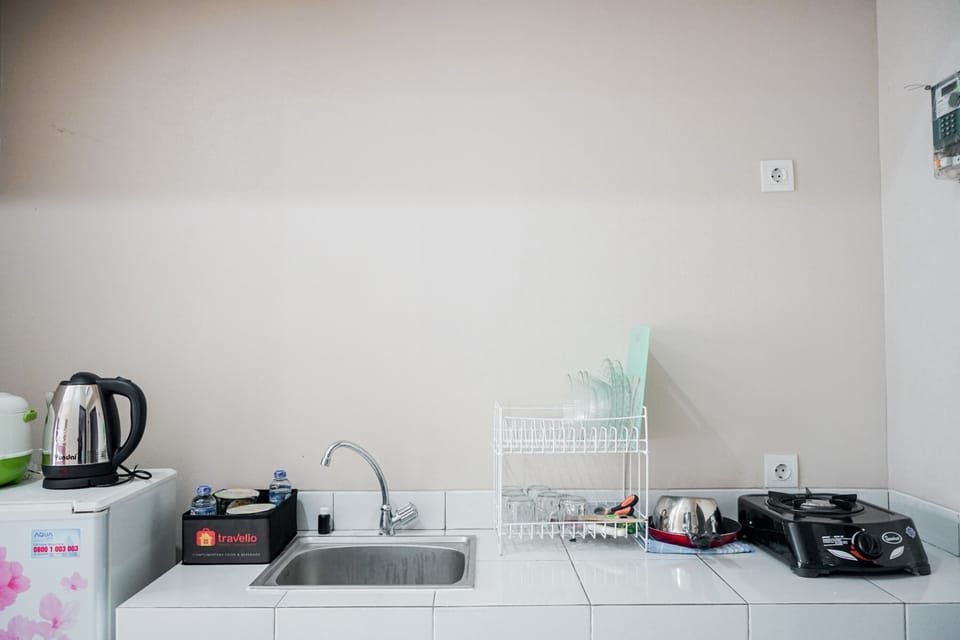 Room | Bathroom amenities | Shower, free toiletries, towels