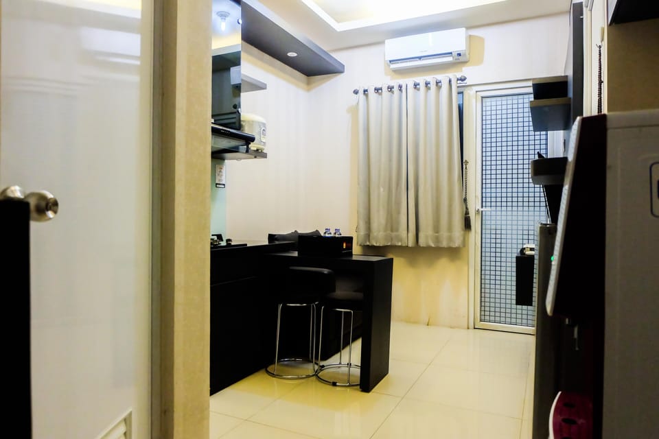 Room | Living area | TV