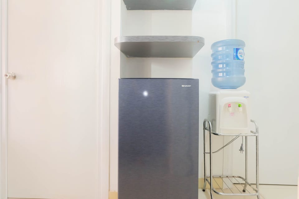 Room | Private kitchen | Fridge, stovetop, cookware/dishes/utensils
