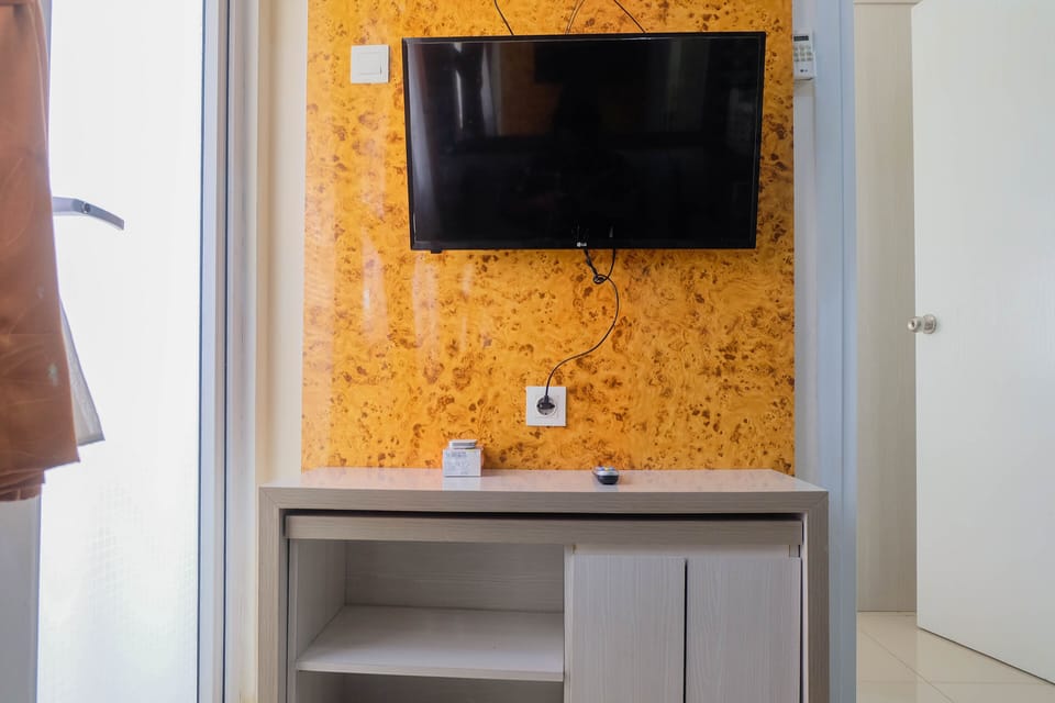 Room | Living room | TV