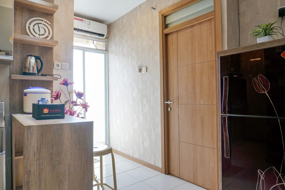Room | Private kitchen | Fridge, stovetop, cookware/dishes/utensils