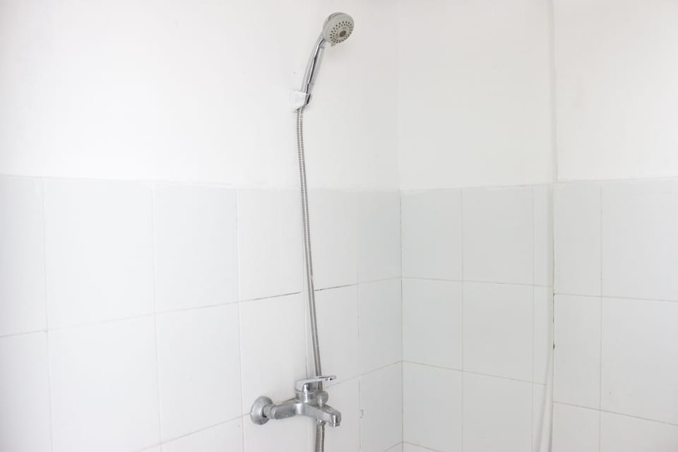 Room | Bathroom | Shower, towels