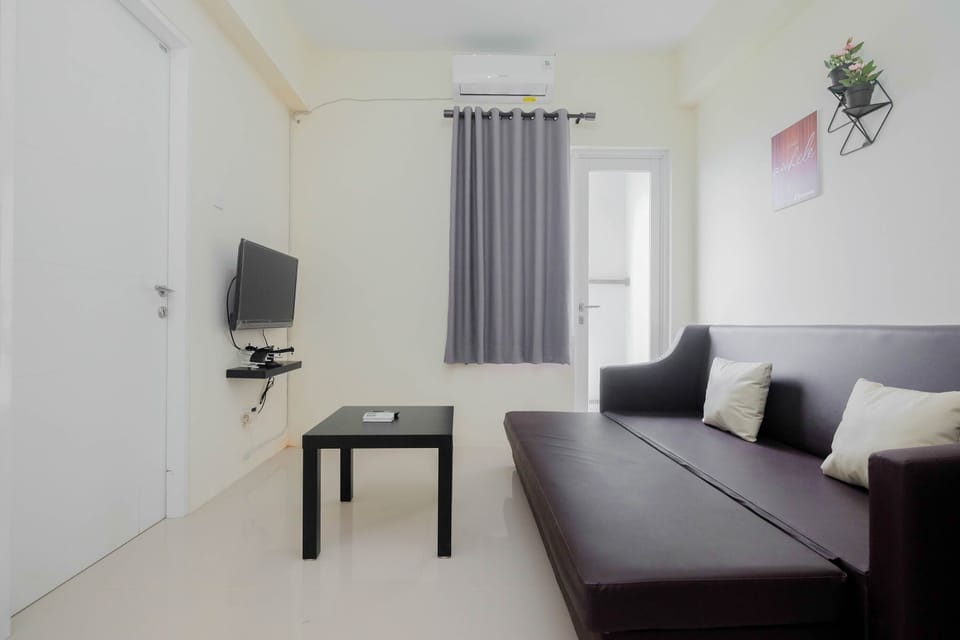 Room | Living room | TV