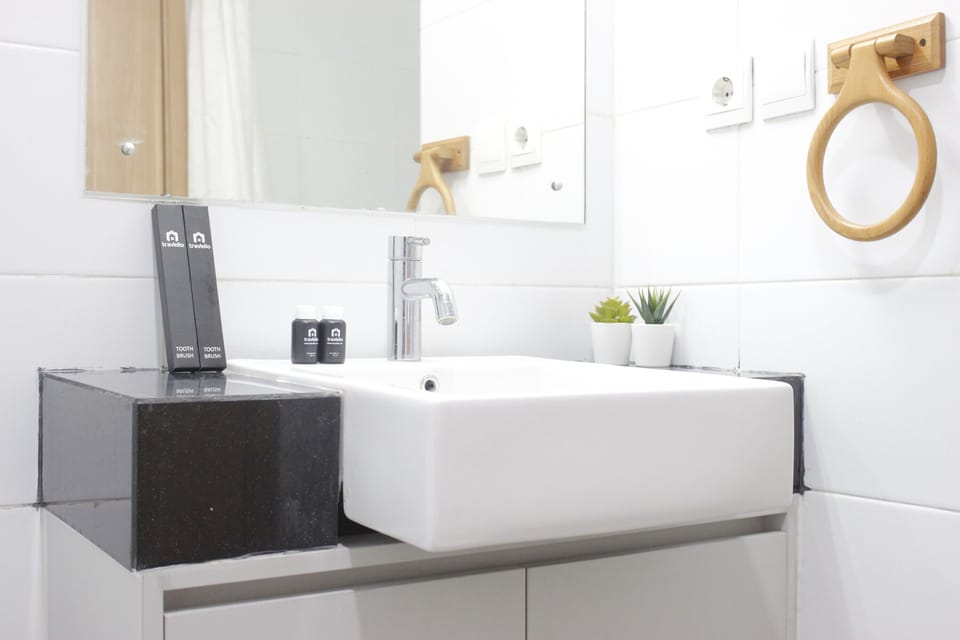 Room | Bathroom sink