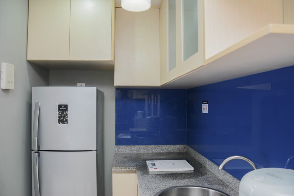 Room | Private kitchen | Fridge, stovetop, electric kettle, cookware/dishes/utensils