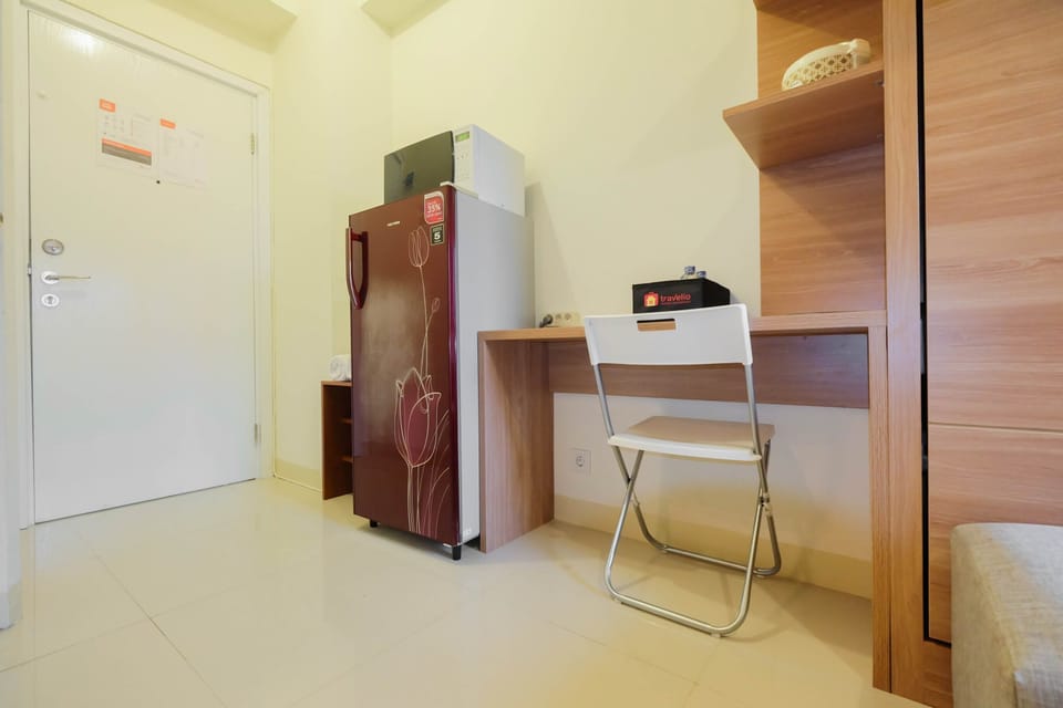 Room | Private kitchen | Fridge, stovetop, cookware/dishes/utensils