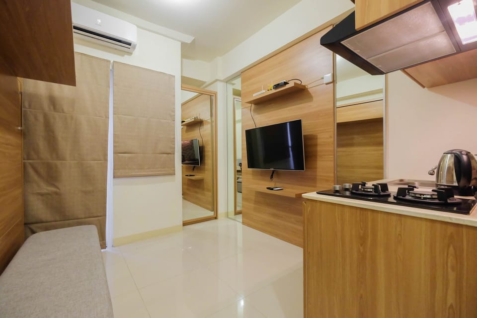 Room | Private kitchen | Fridge, stovetop, cookware/dishes/utensils