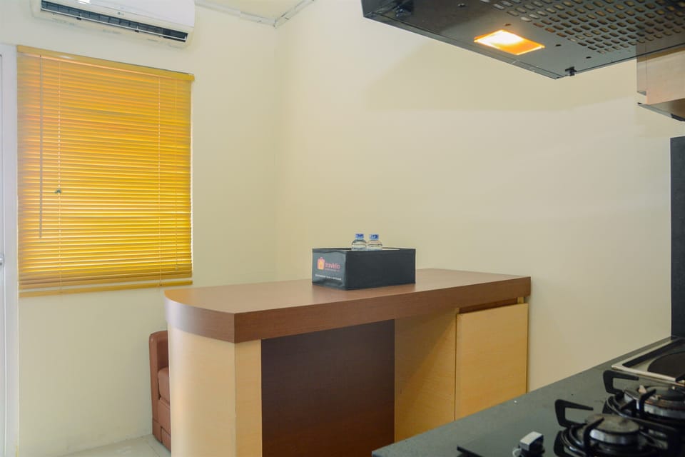 Room | Private kitchen | Fridge, stovetop, electric kettle, cookware/dishes/utensils