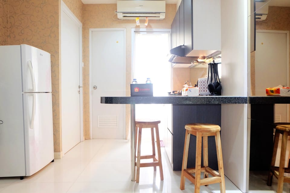 Room | In-room dining