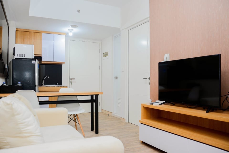 Room | Living area | TV