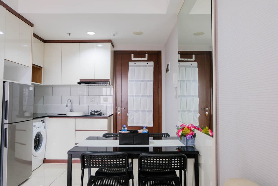 Room | Private kitchen | Fridge, stovetop, electric kettle, cookware/dishes/utensils