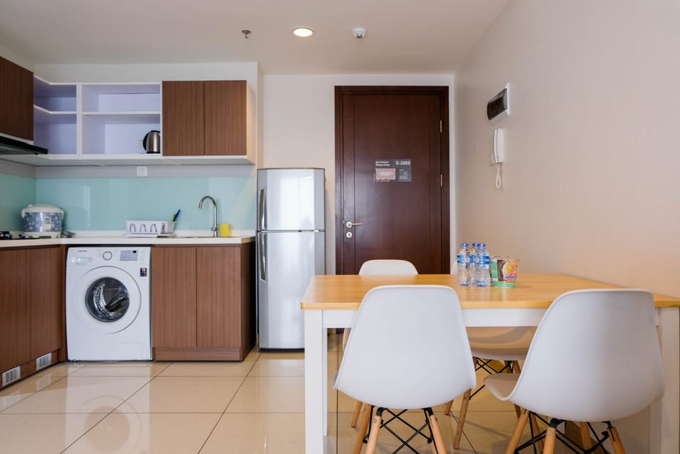 Room | Private kitchen | Fridge, stovetop, electric kettle, cookware/dishes/utensils
