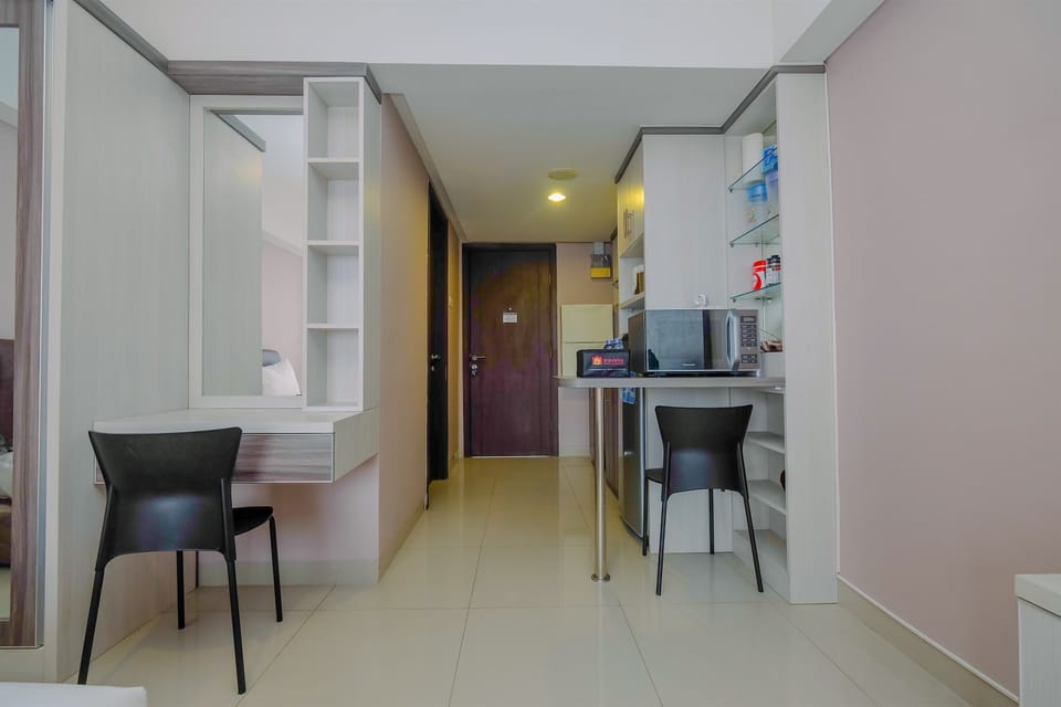 Room | Living area | TV