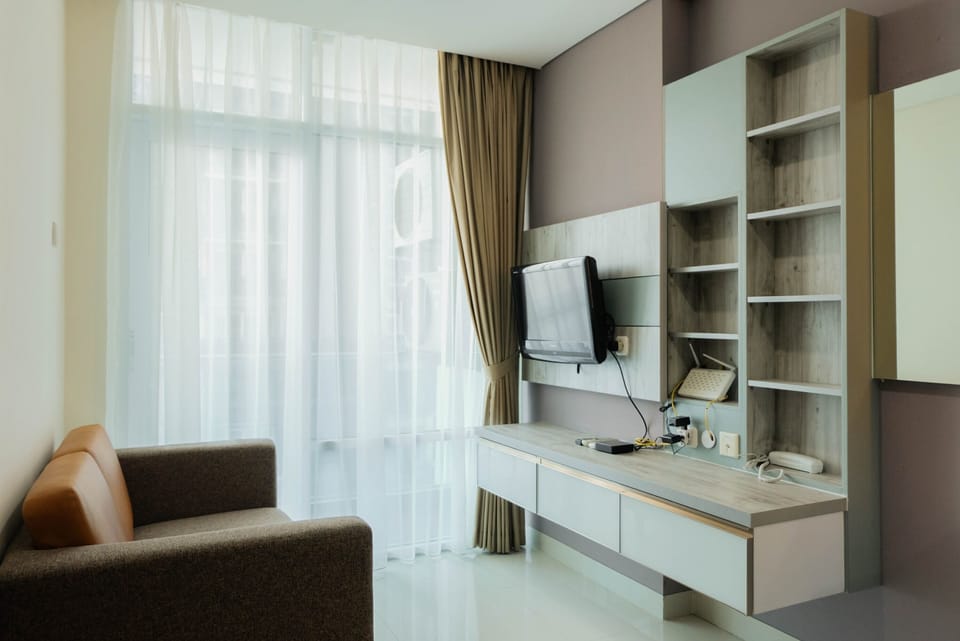 Room | Living area | TV