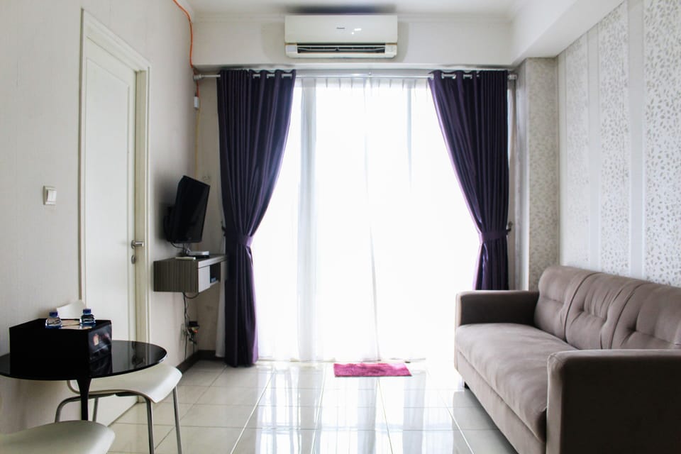 Room | Living room | TV