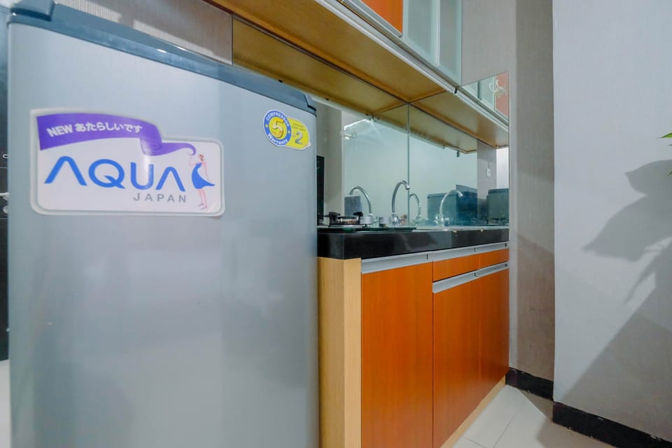 Room | Private kitchen | Fridge, stovetop, cookware/dishes/utensils