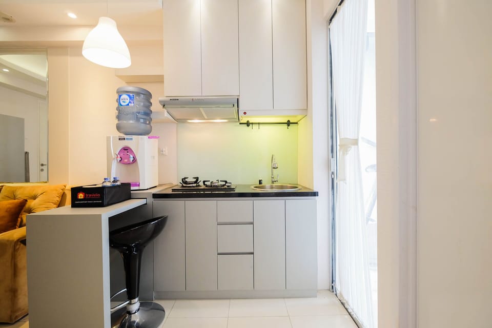 Room | Private kitchen | Fridge, stovetop, cookware/dishes/utensils
