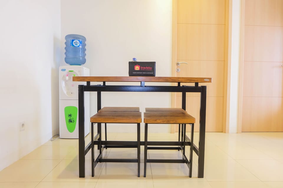 Room | In-room dining
