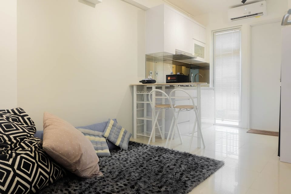 Room | Living area | TV