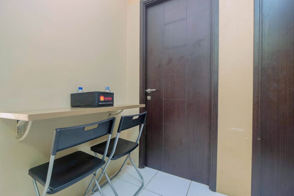 Room | In-room dining