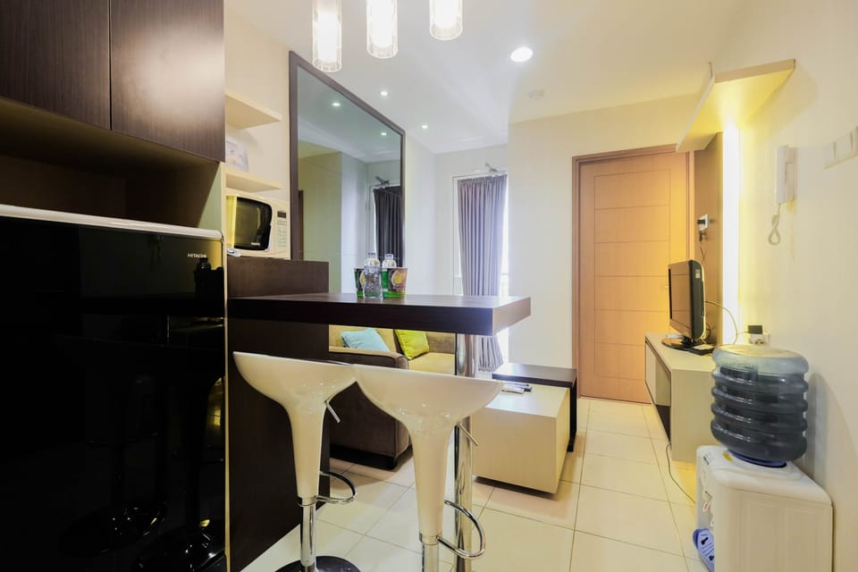 Room | Private kitchen | Fridge, microwave, stovetop, electric kettle
