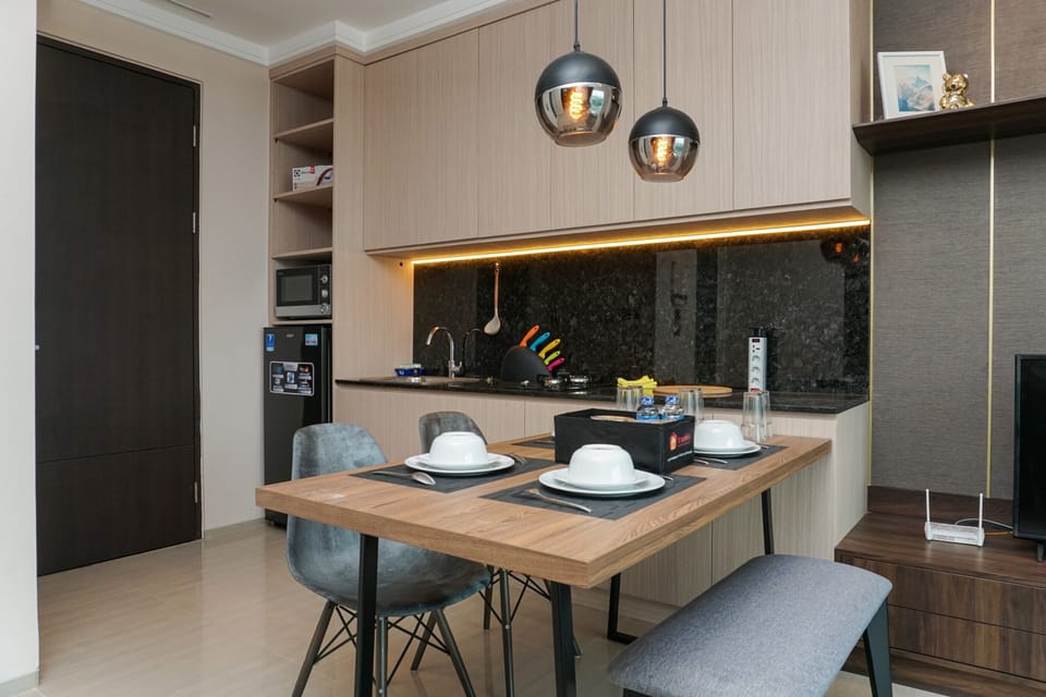 Room | In-room dining