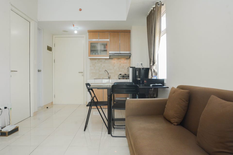 Room | Living area | TV