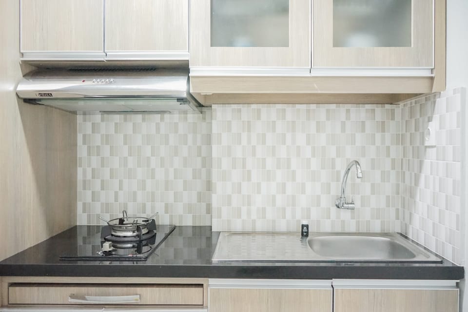 Room | Private kitchen | Fridge, stovetop, electric kettle, cookware/dishes/utensils