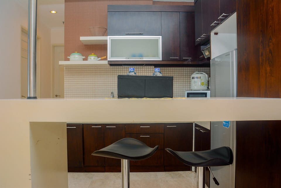 Standard Apartment | Television