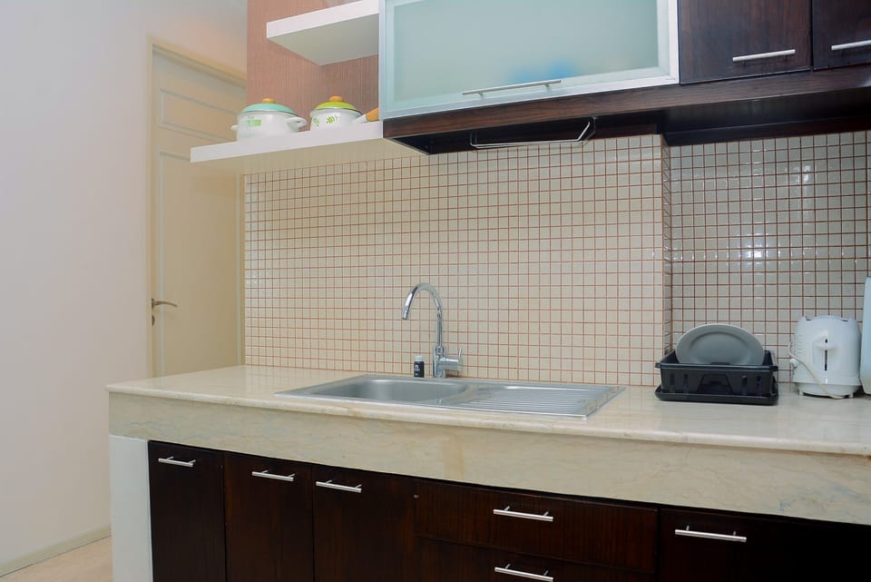 Standard Apartment | Private kitchen | Fridge, microwave, stovetop, rice cooker