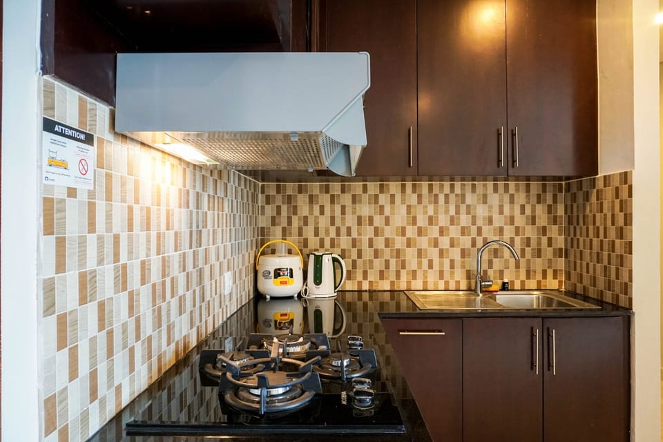 Room | Private kitchen | Fridge, stovetop, electric kettle, cookware/dishes/utensils