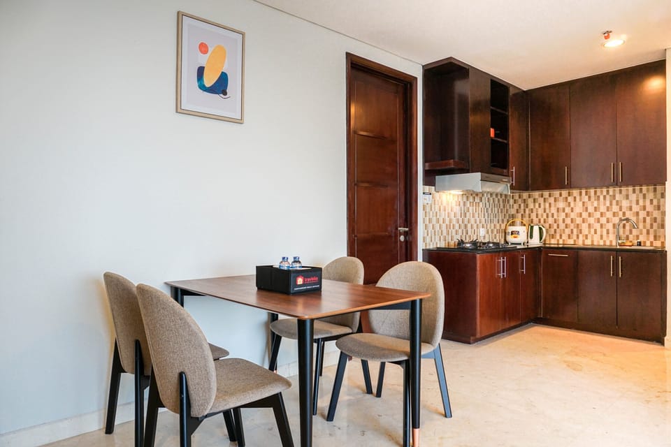 Room | In-room dining