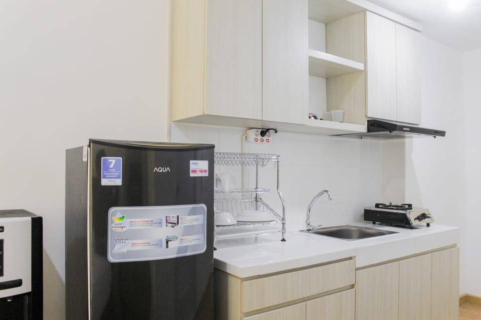 Room | Private kitchen | Fridge, stovetop, dishwasher, electric kettle