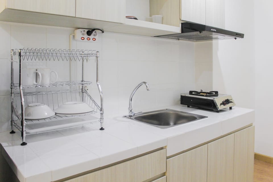 Room | Private kitchen | Fridge, stovetop, dishwasher, electric kettle