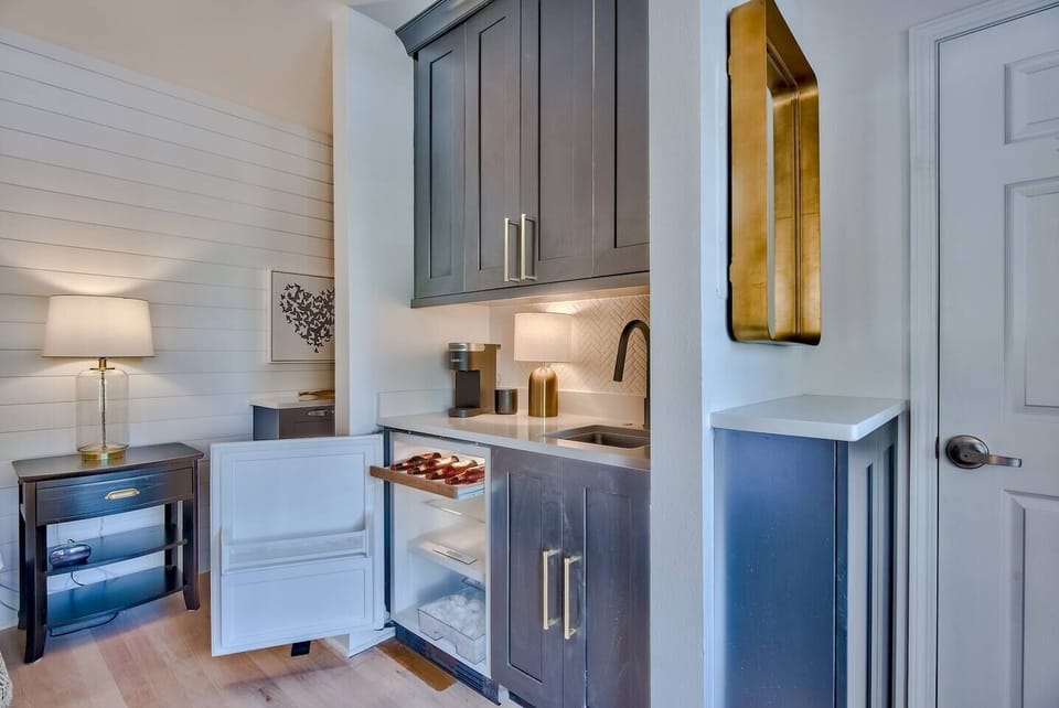 Mini fridge, microwave and sink