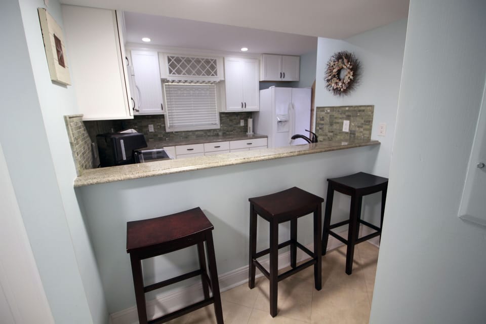 Bar seating at Kitchen counter