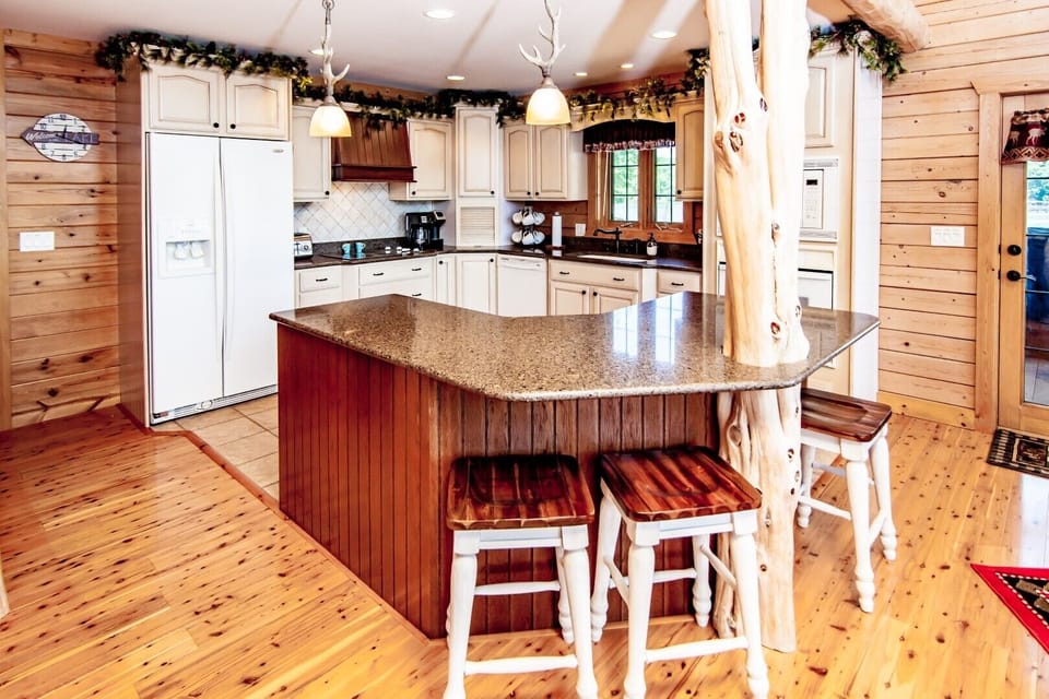 Full custom kitchen with everything you need for your perfect vacation.