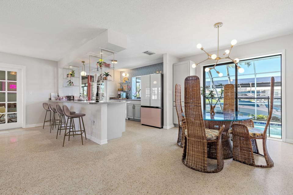 Dining and Kitchen bar area.