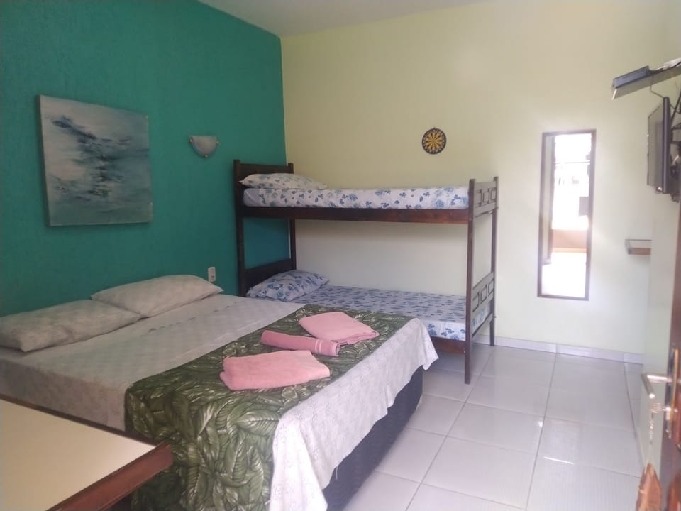 Minibar, desk, laptop workspace, free WiFi