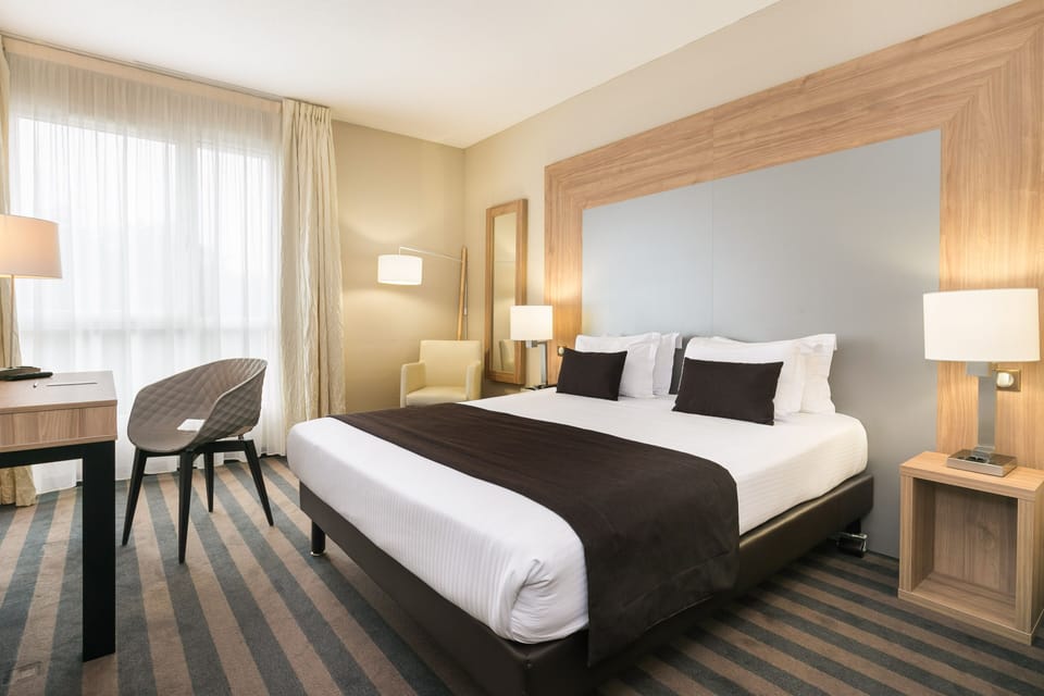 Superior Double Room | 1 bedroom, premium bedding, in-room safe, desk