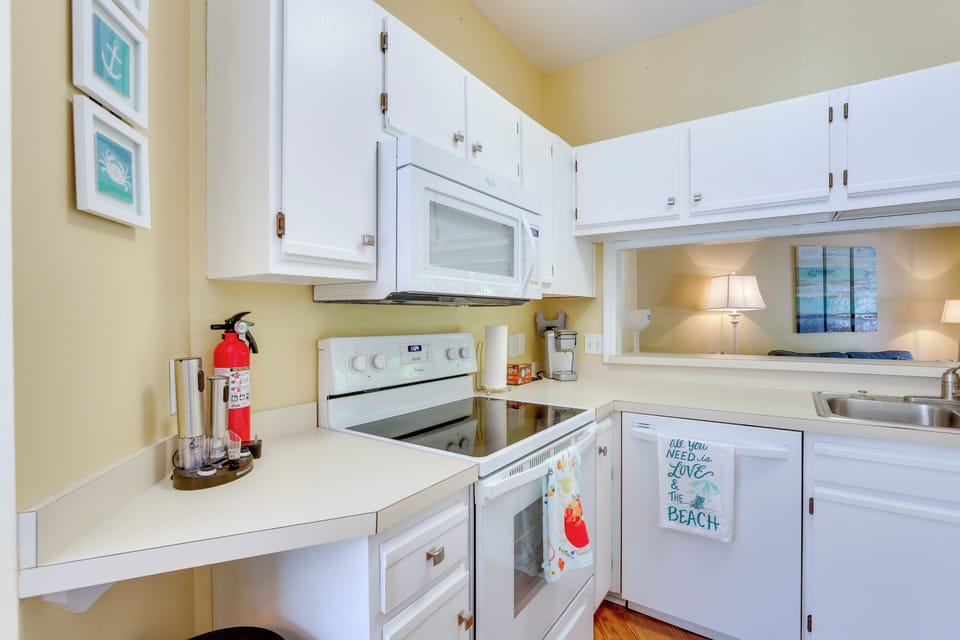 Kitchen | Blender | Coffee Maker | Spices