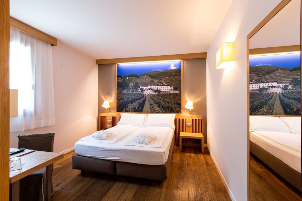 Comfort Room | Premium bedding, minibar, in-room safe, desk