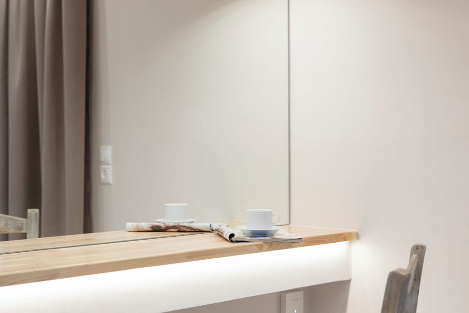 Luxury Quadruple Room, Garden View | Egyptian cotton sheets, premium bedding, in-room safe, soundproofing
