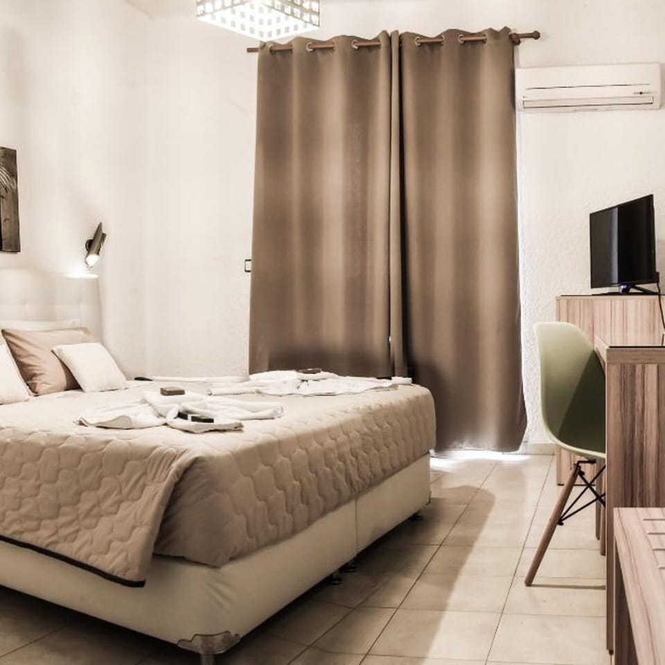 Soundproofing, free cribs/infant beds, bed sheets