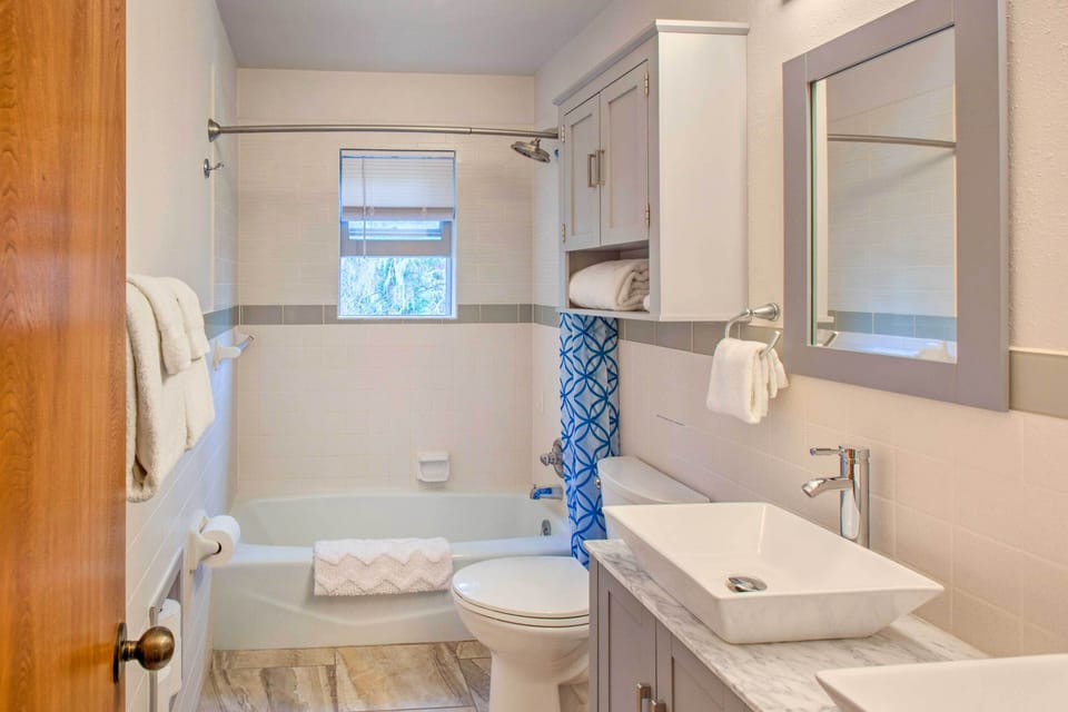 Bathroom 3 | Complimentary Toiletries
