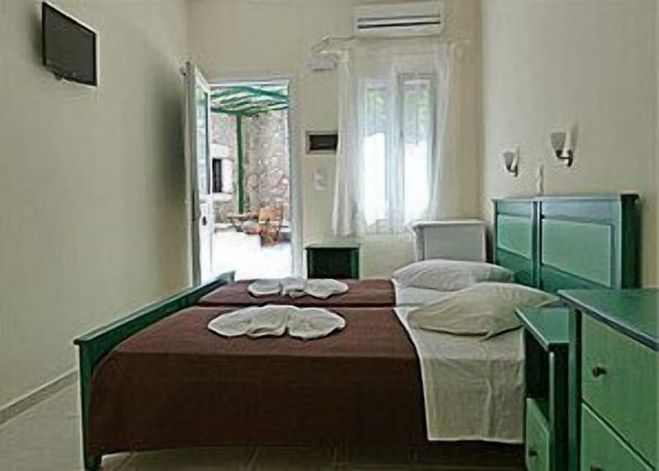 Soundproofing, free WiFi