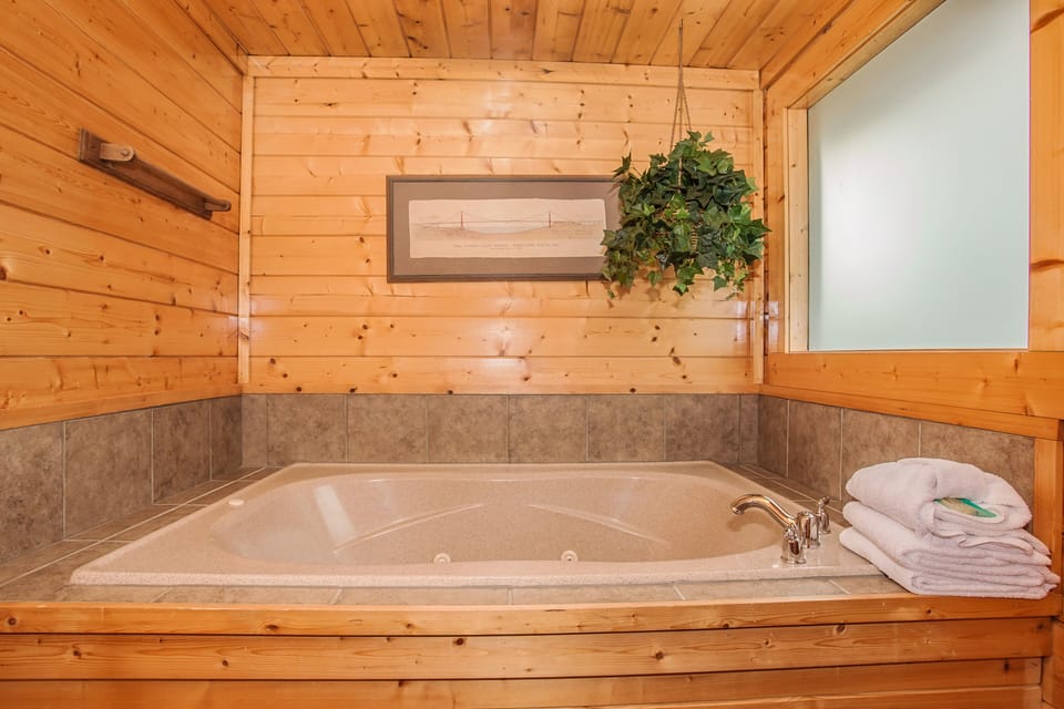 Upper Level Bathroom with Jetted Jacuzzi